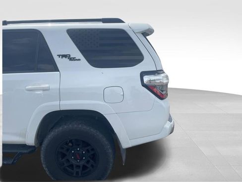 Used 2019 Toyota 4Runner TRD Off-Road AWD/4WD image 10