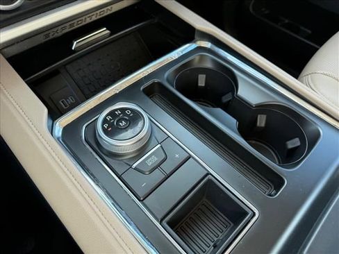 Used 2024 Ford Expedition Max XLT RWD image 16