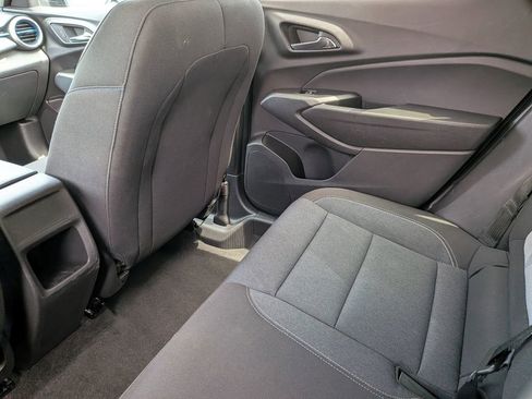 Used 2025 Chevrolet Trax LS FWD image 35