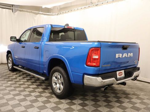 Used 2025 RAM 1500 Big Horn AWD/4WD image 3