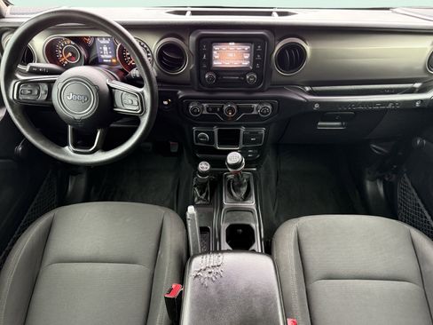 Used 2020 Jeep Wrangler Unlimited Sport image 2