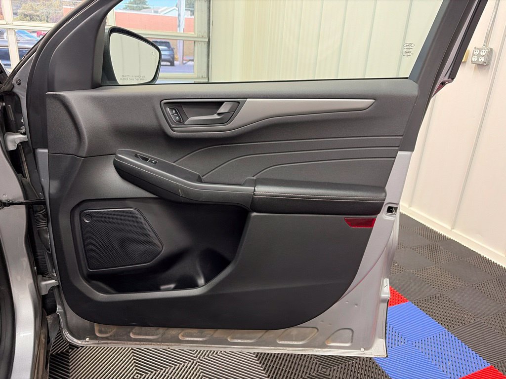 Used 2023 Ford Escape Active AWD/4WD image 20