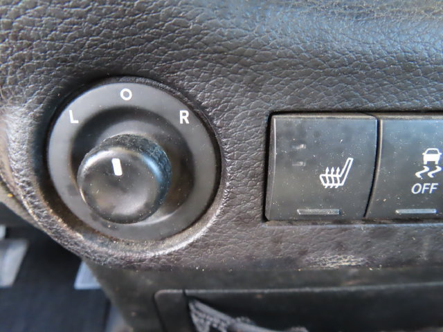 Used 2018 Jeep Wrangler Unlimited Sahara AWD/4WD image 27