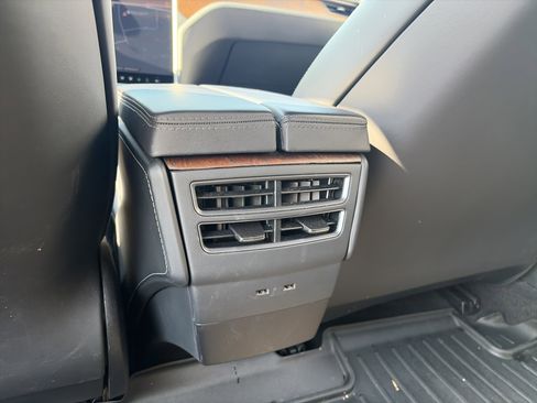 Used 2018 Tesla Model S 75D image 25