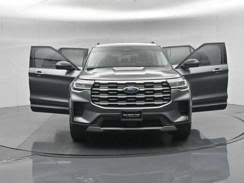 Certified 2025 Ford Explorer Active RWD image 37