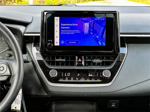 Certified 2025 Toyota Corolla LE image 26