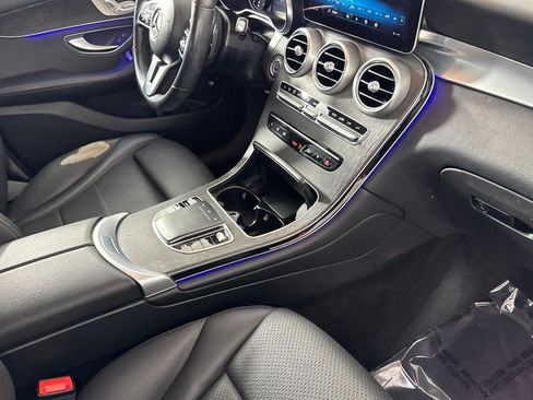 Used 2022 Mercedes-Benz GLC 300 image 30