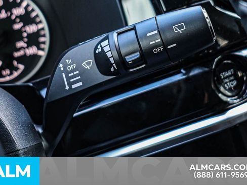 Used 2025 Nissan Pathfinder SV image 38