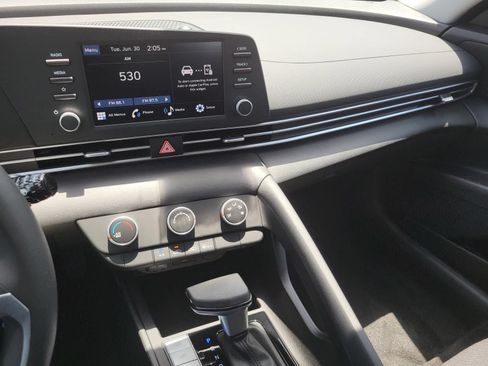 New 2026 Hyundai Elantra SE FWD image 15