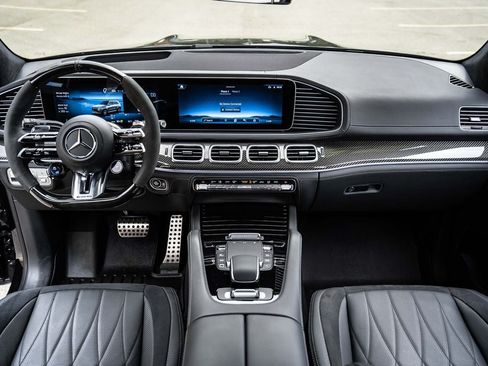 Used 2025 Mercedes-Benz GLS 63 AMG 4MATIC image 22