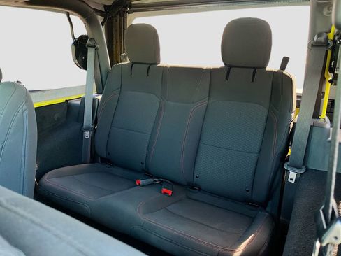 Used 2023 Jeep Wrangler Rubicon image 23