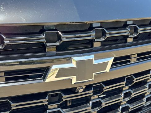 Used 2023 Chevrolet Tahoe Z71 w/ Luxury Package AWD/4WD image 10