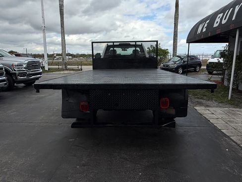 Used 2017 Ford F550 2WD Regular Cab Super Duty image 5