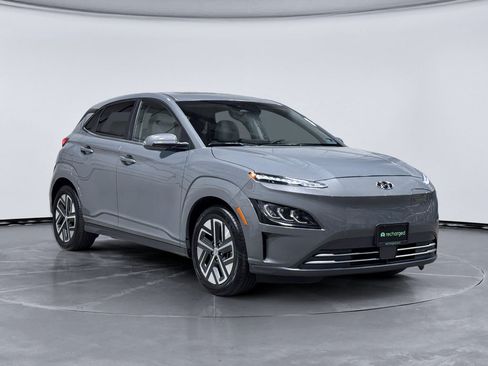 Used 2023 Hyundai Kona Limited w/ Cargo Package FWD image 4
