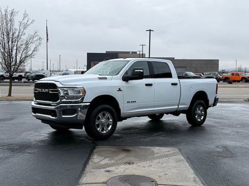 Used 2023 RAM 2500 Big Horn w/ Cold Weather Group image 5