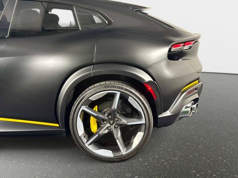 Used 2024 Ferrari Purosangue image 15