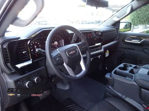 New 2026 GMC Sierra 1500 SLE image 13
