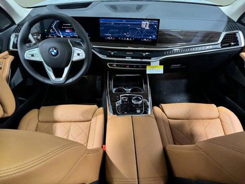 Used 2026 BMW X7 xDrive40i w/ Executive Package image 15