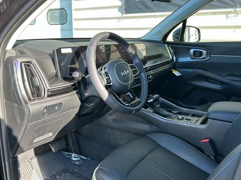 Certified 2025 Kia Sorento S w/ Panoramic Sunroof Package AWD/4WD image 11