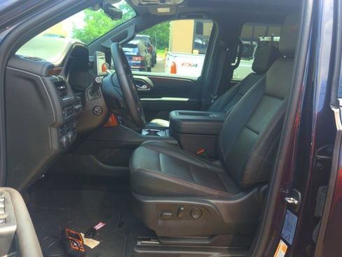 Used 2023 Chevrolet Tahoe High Country AWD/4WD image 7