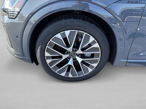Used 2024 Audi Q8 e-tron Premium Plus w/ Premium Plus Package AWD/4WD image 9