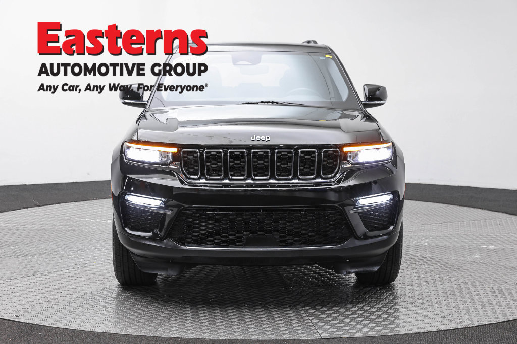 Used 2023 Jeep Grand Cherokee 4WD 4xe image 3