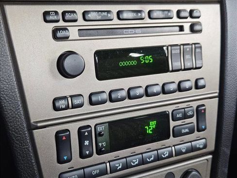 Used 2005 Ford Thunderbird image 8