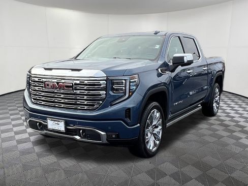 Used 2024 GMC Sierra 1500 Denali w/ Denali Reserve Package image 3
