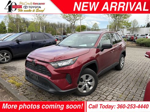 Certified 2022 Toyota RAV4 LE AWD/4WD image 1