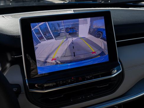 Used 2026 Jeep Compass Limited image 21