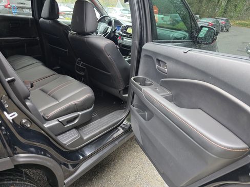 Used 2023 Honda Passport TrailSport image 13