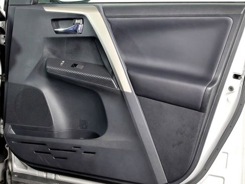 Used 2014 Toyota RAV4 Limited image 38