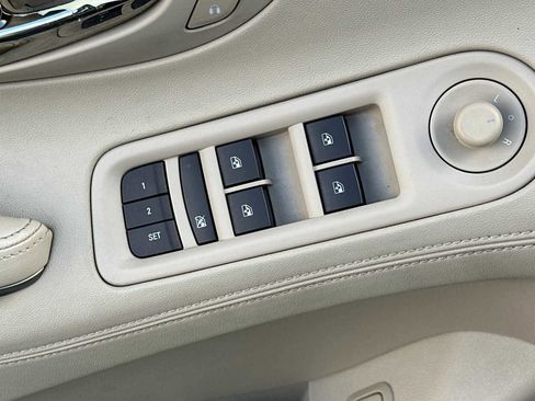 Used 2015 Buick LaCrosse Premium image 12