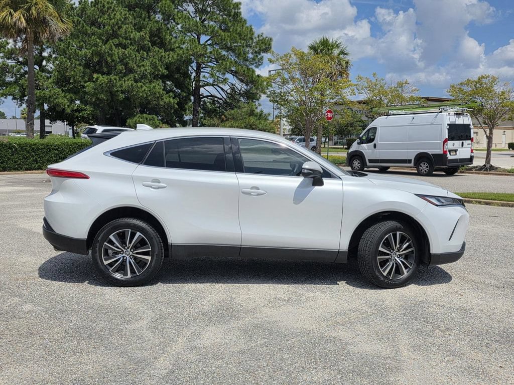 Used 2023 Toyota Venza LE AWD/4WD image 31