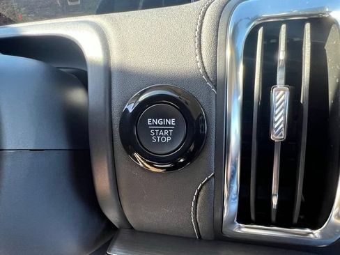 Used 2025 Ford Expedition Platinum AWD/4WD image 34