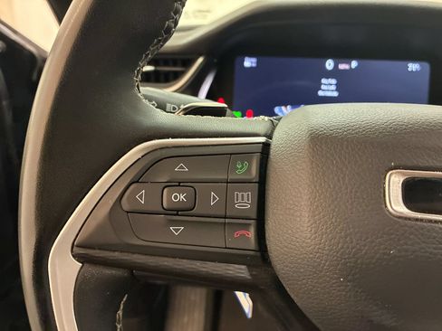 Used 2023 Jeep Grand Cherokee Altitude AWD/4WD image 25