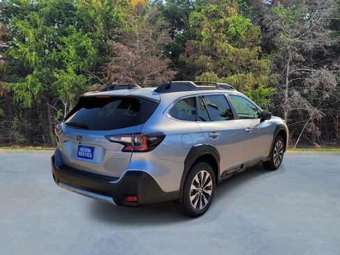 New 2025 Subaru Outback Limited image 16