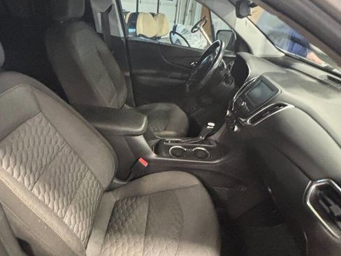 Used 2018 Chevrolet Equinox LT image 8