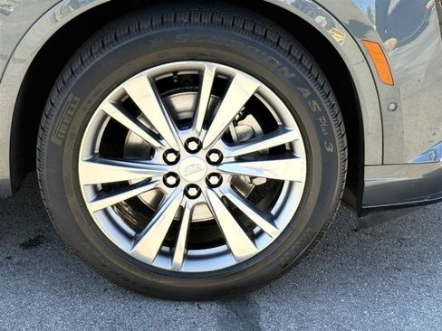 Used 2020 Cadillac XT6 Premium Luxury w/ Platinum Package image 9