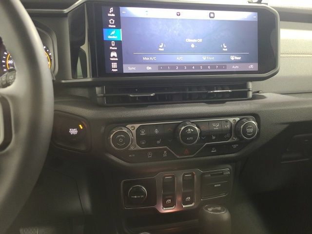Used 2025 Jeep Wrangler Sport AWD/4WD image 22