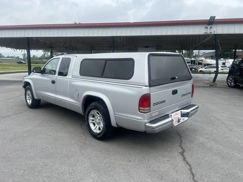Used 2004 Dodge Dakota Sport w/ Deluxe Convenience Group RWD image 9