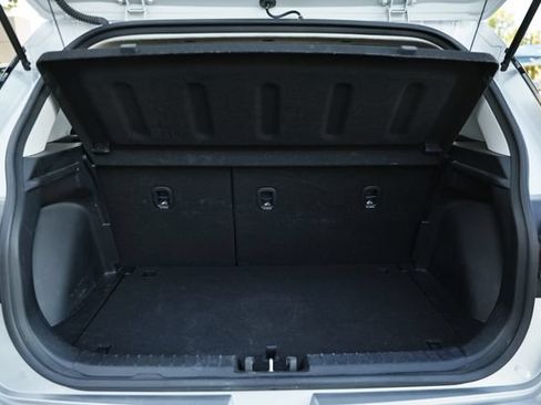 Used 2025 Hyundai Venue SEL FWD image 30