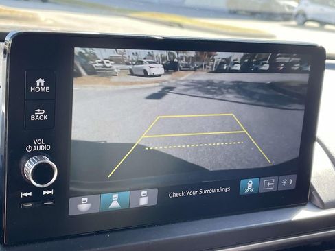 Used 2025 Honda Pilot Touring image 28