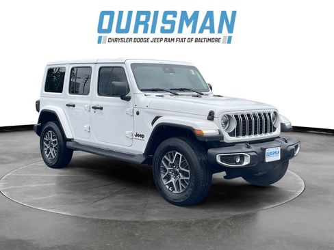 Used 2025 Jeep Wrangler Unlimited Sahara AWD/4WD image 1