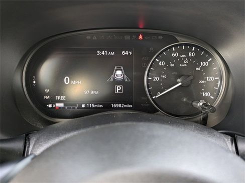 Used 2023 Nissan Kicks SR w/ SR Premium Package image 28