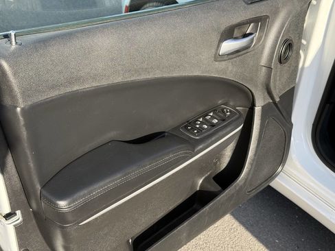 Used 2019 Dodge Charger Police w/ Street Appearance Group image 7