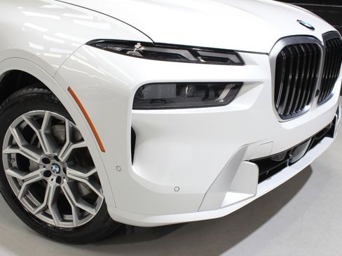 Used 2024 BMW X7 xDrive40i image 10
