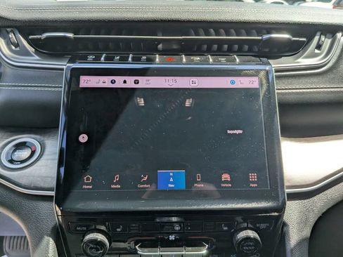 Used 2025 Jeep Grand Cherokee L Limited w/ Black Appearance Package RWD image 26