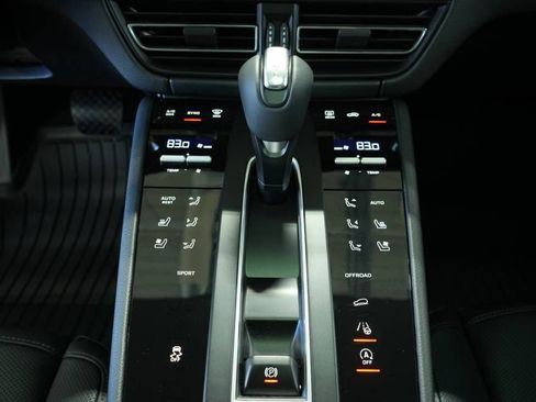 New 2025 Porsche Macan image 23