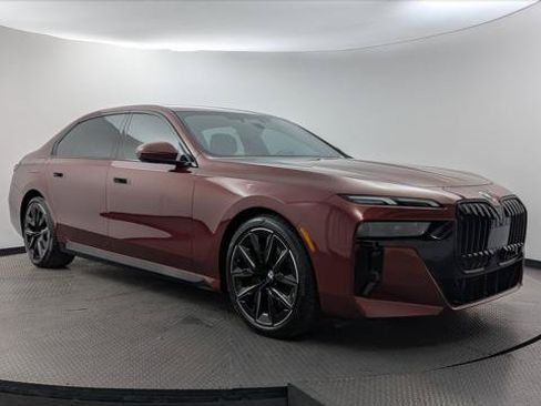 Used 2023 BMW 740i RWD image 11